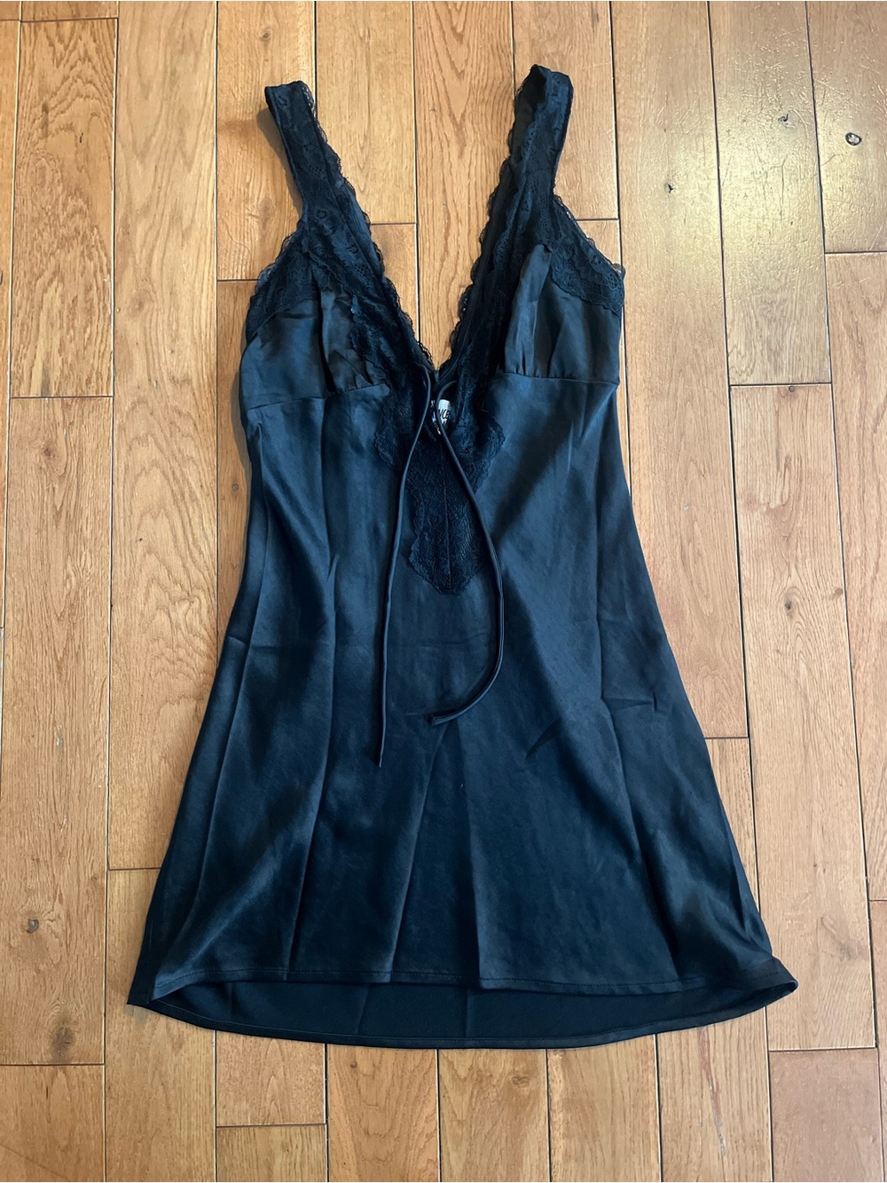 Princess Polly Walta Mini Dress Black - Size 2 - Picture 6 of 8
